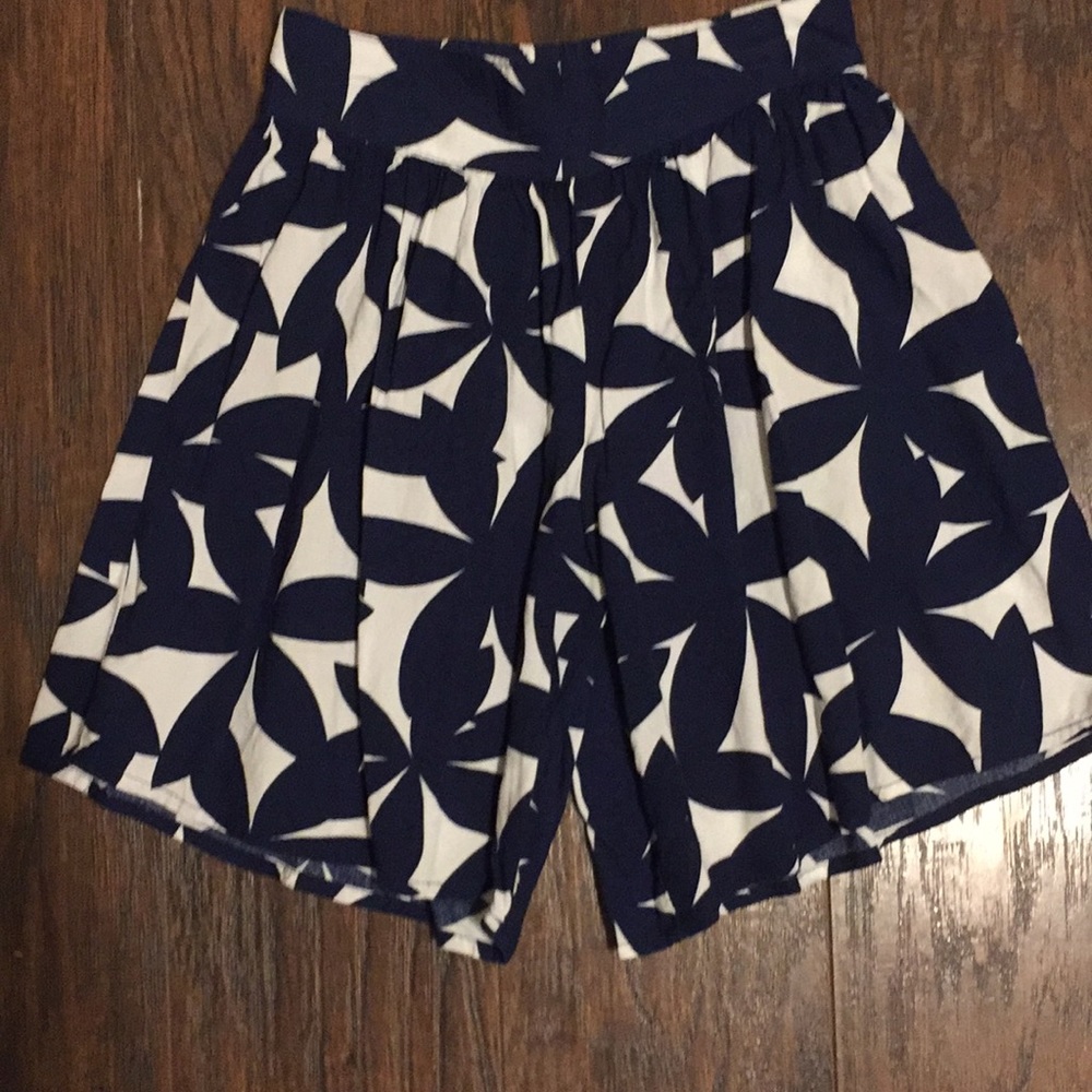 Girl’s dress shorts